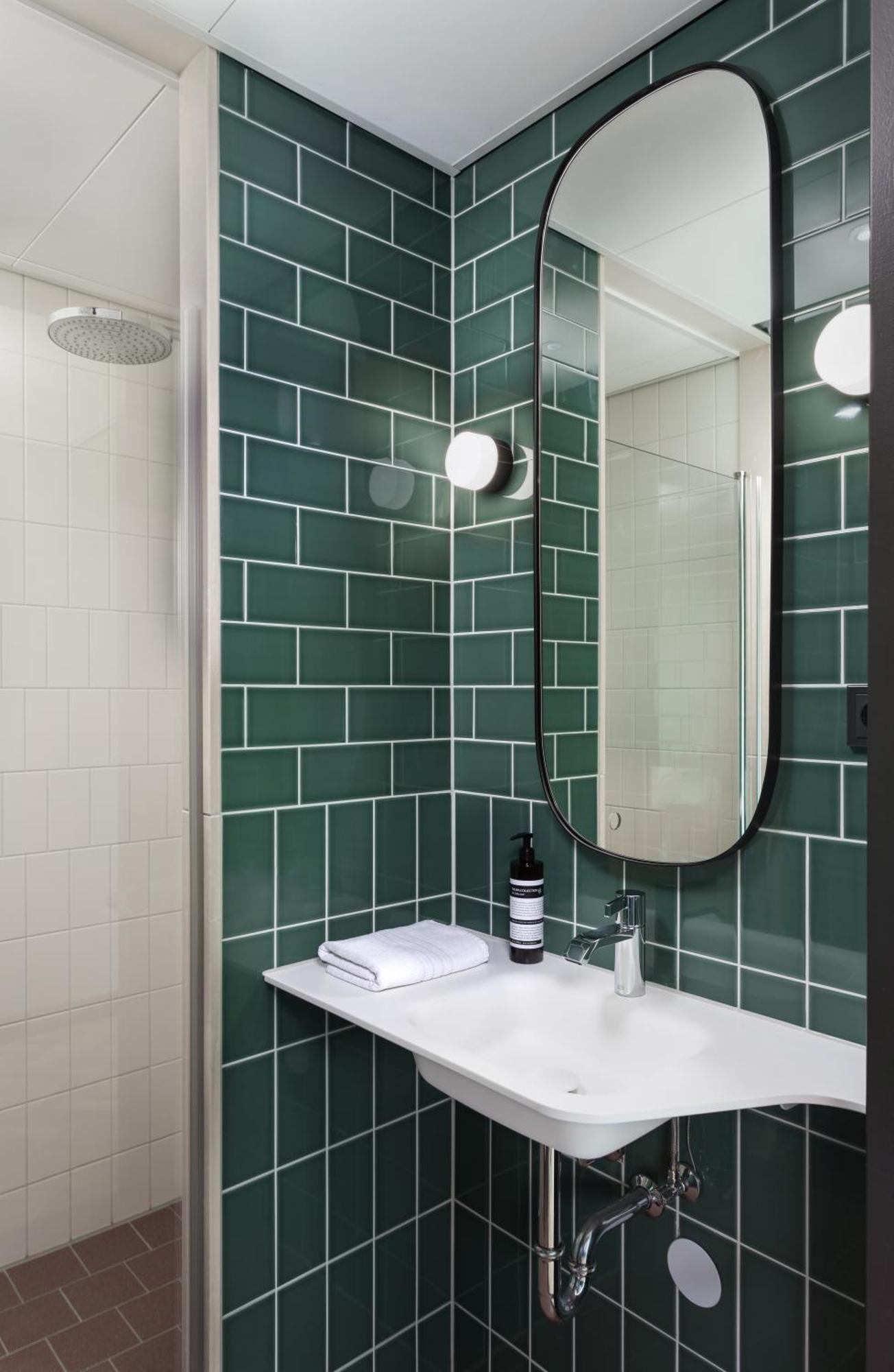 Double or Twin Room Canal View