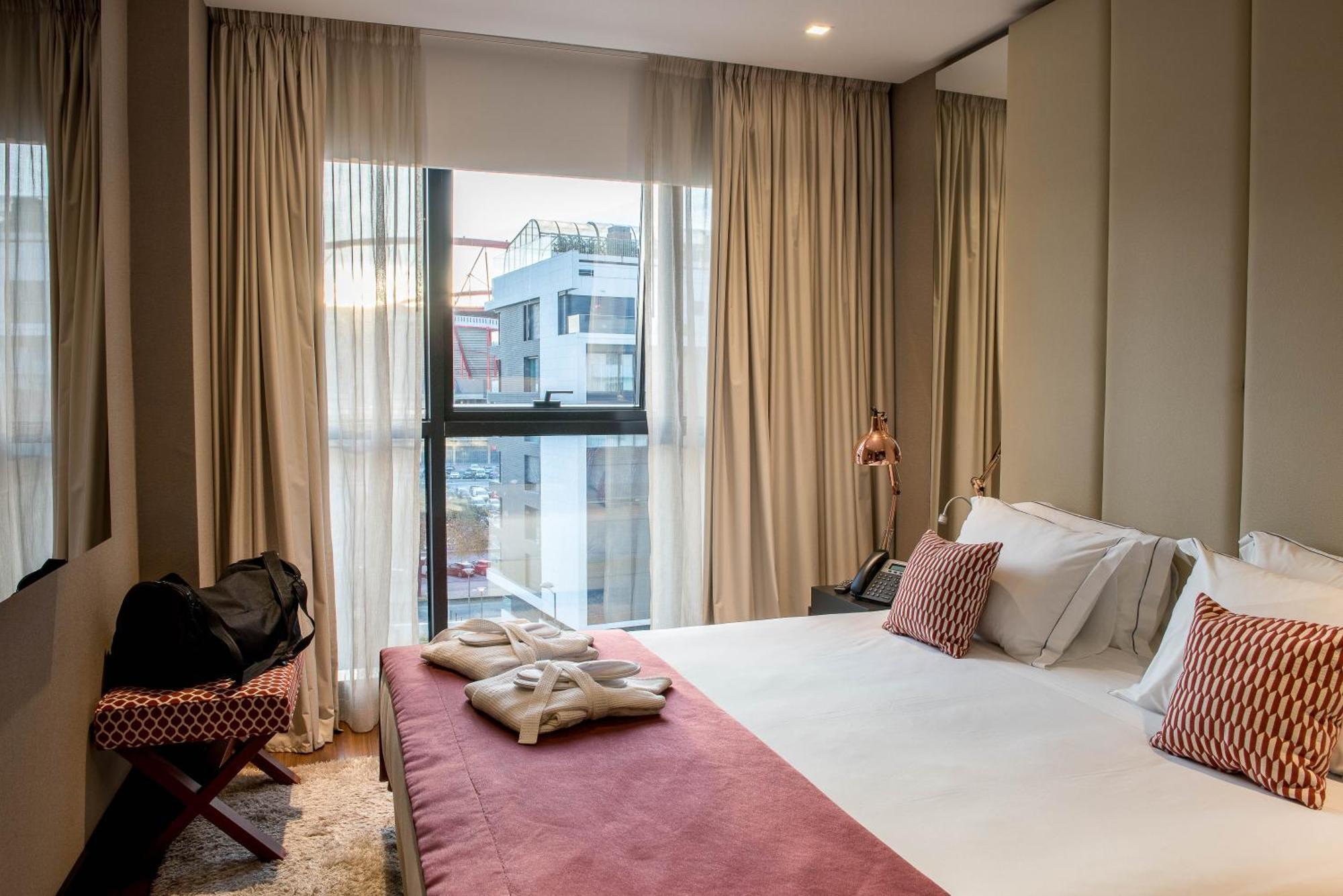Two-Bedroom Apartment Stadium View
