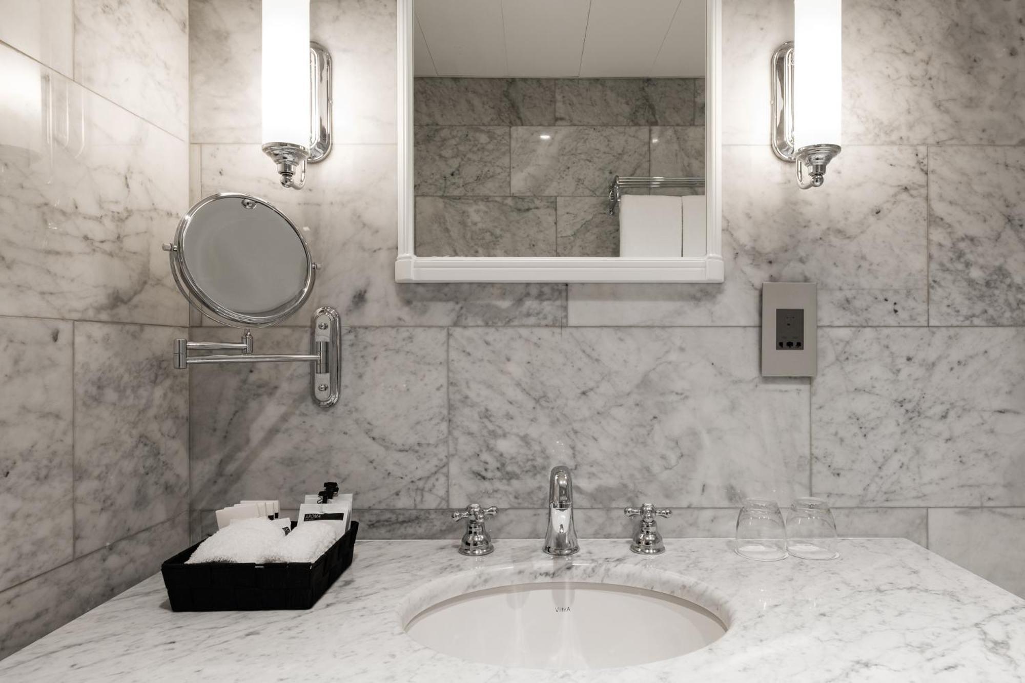 Deluxe Double or Twin Room Terrace