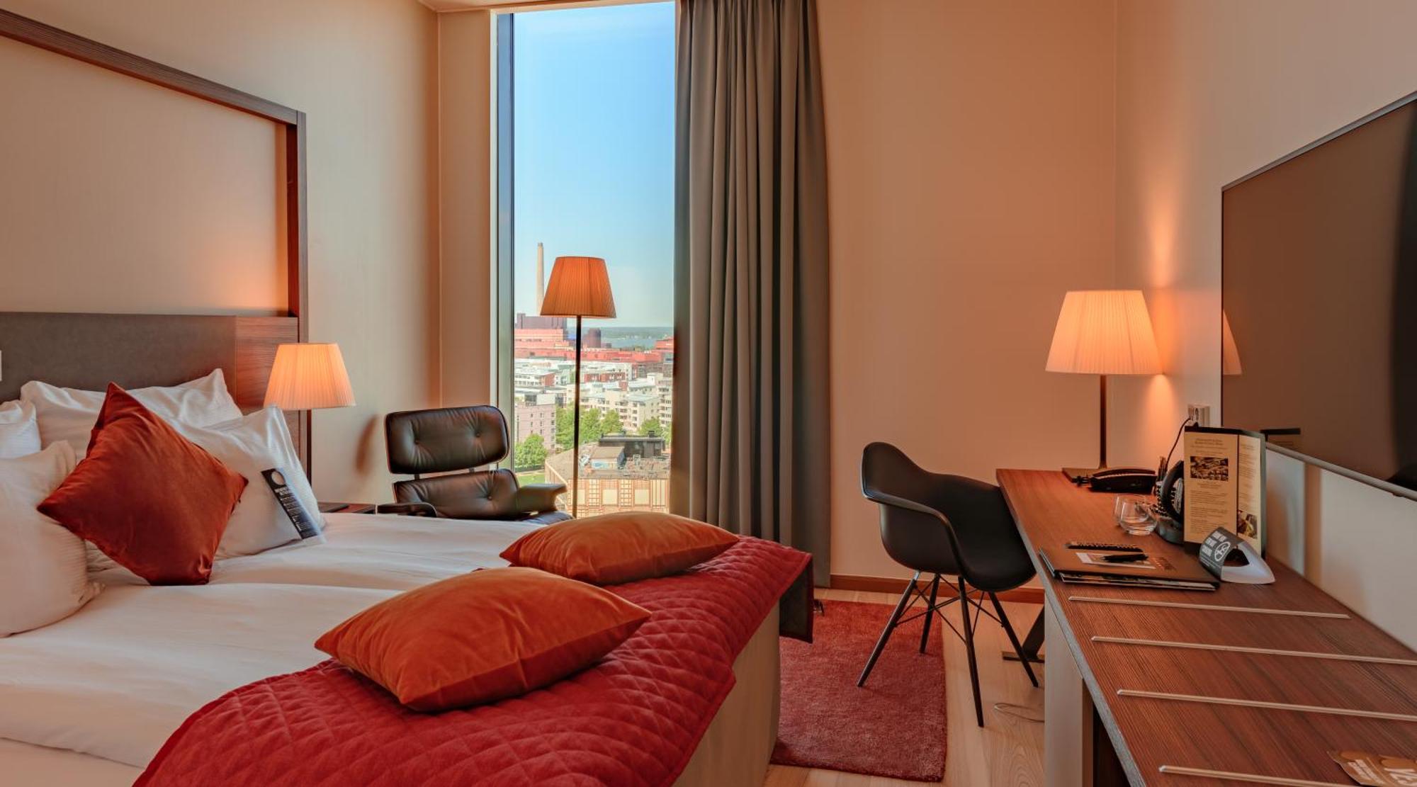 Superior King Room View