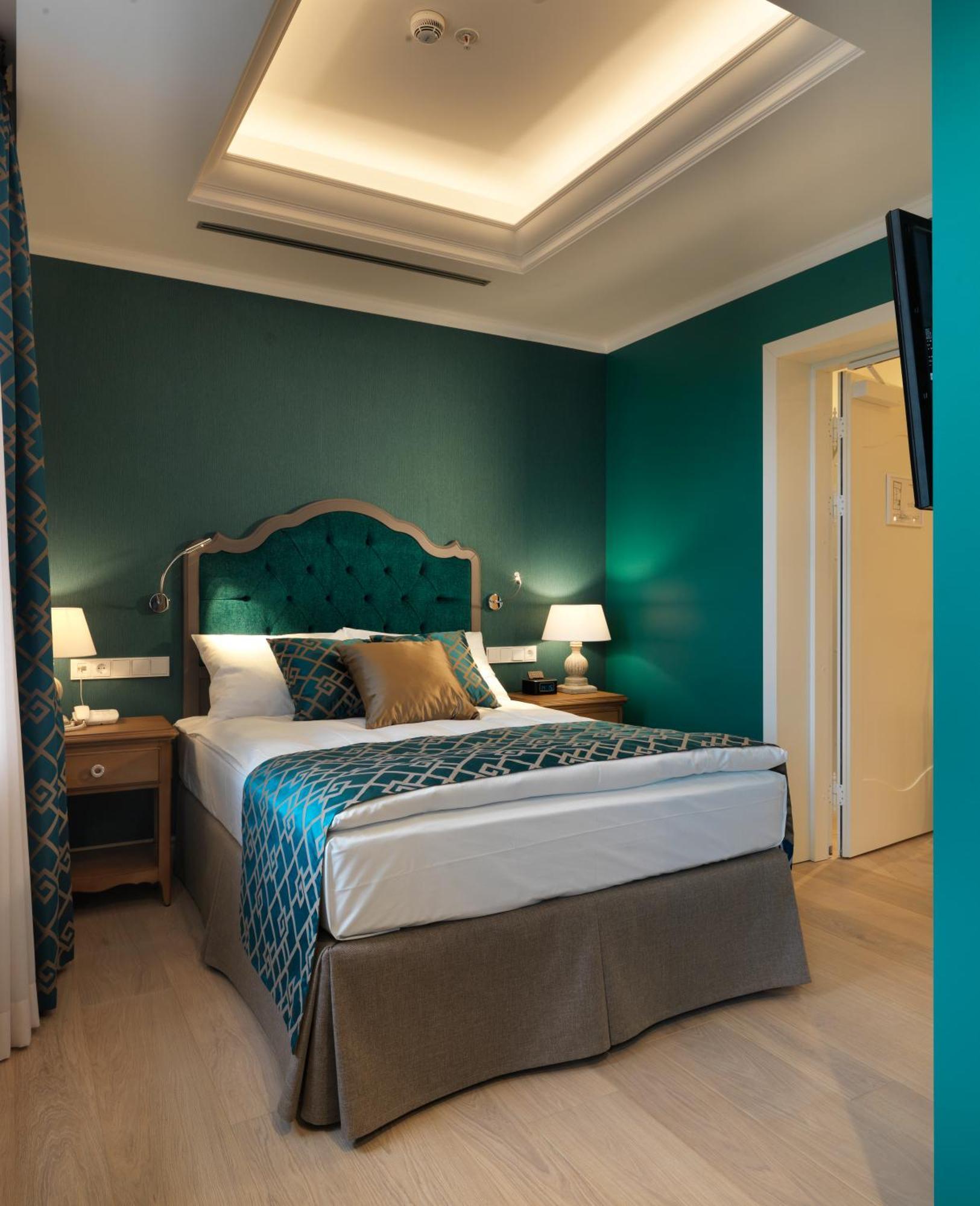 Superior Single Room