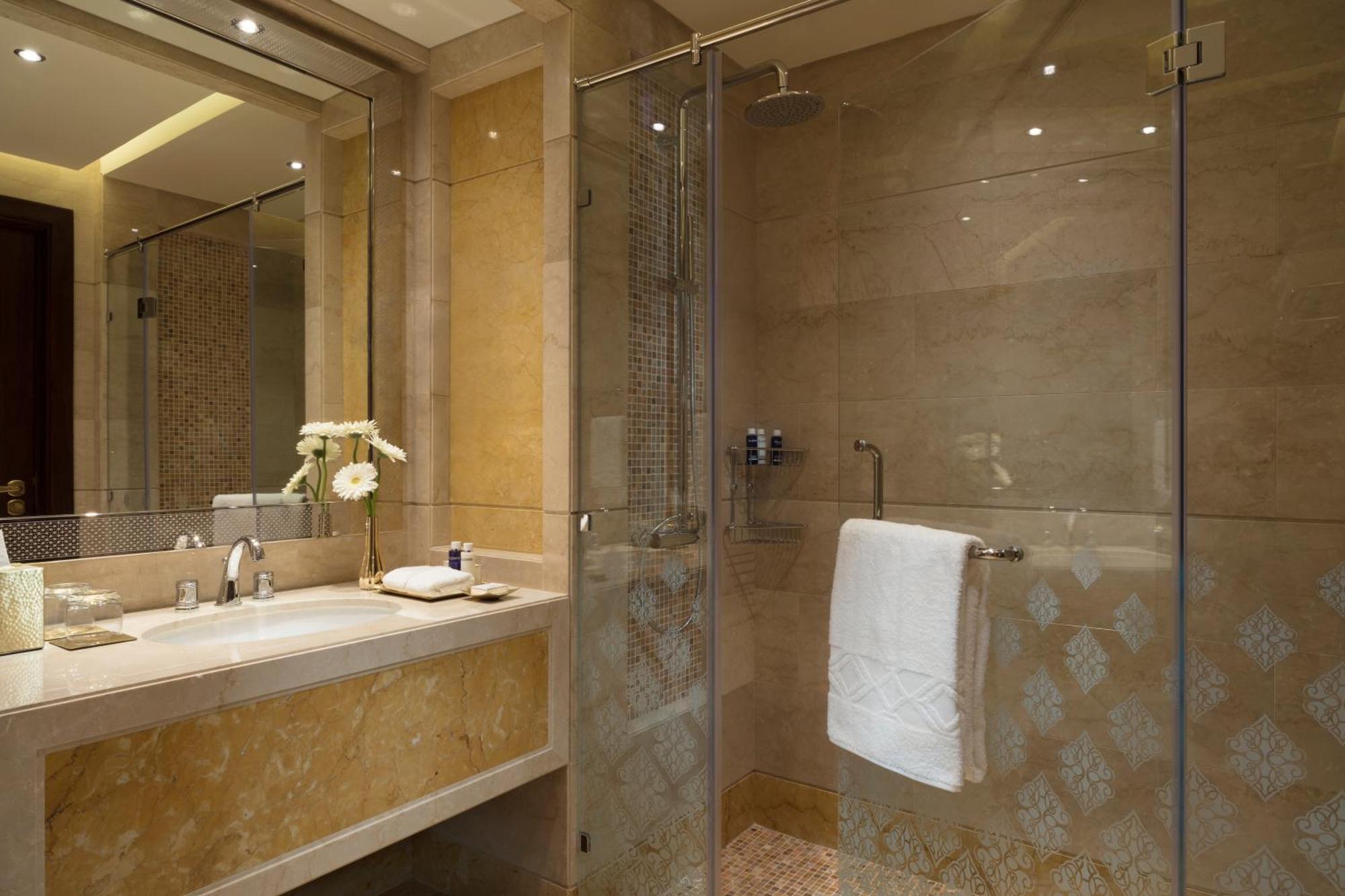 Deluxe Souq Piazza View Room