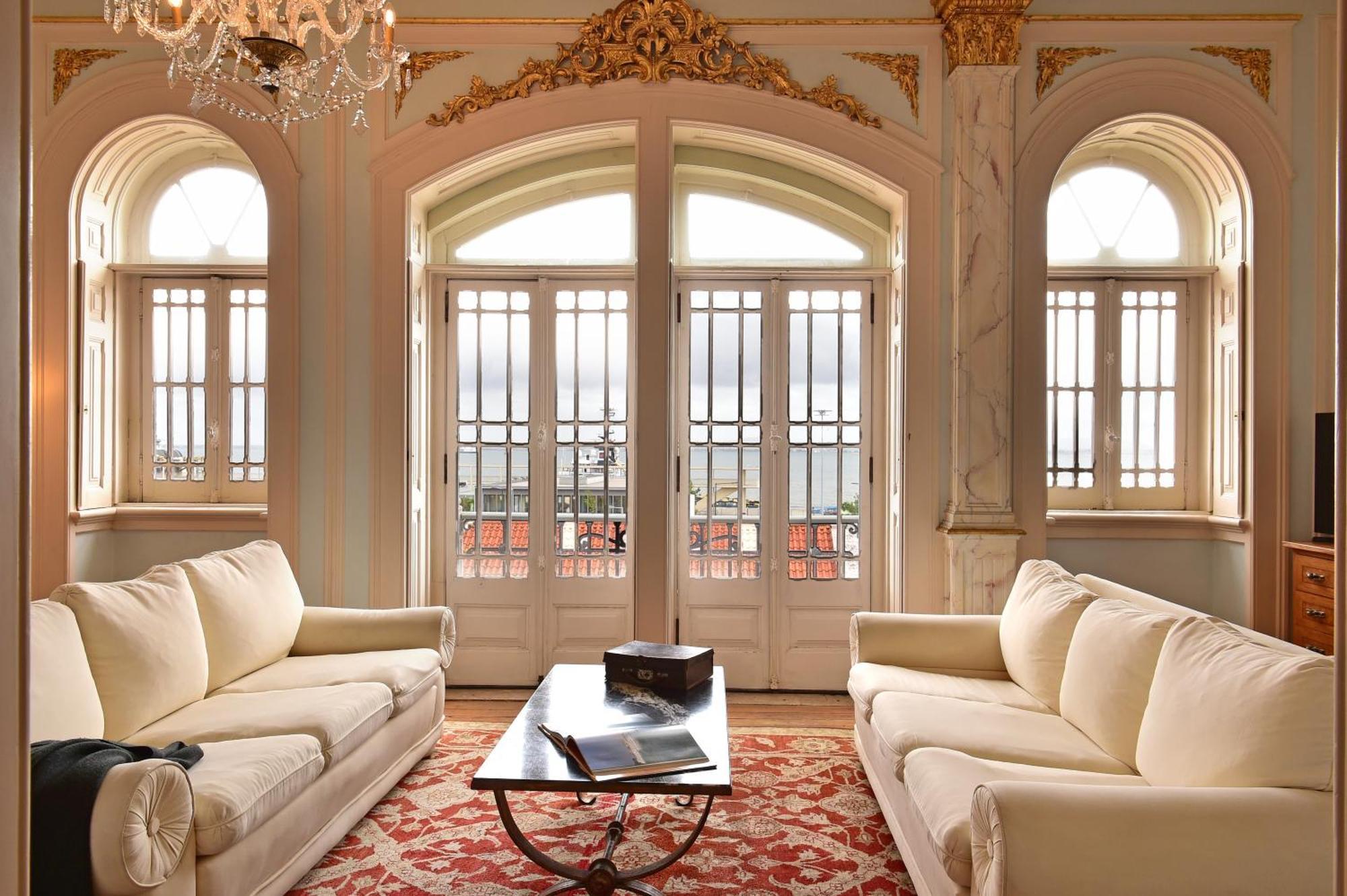 Deluxe Suite River View