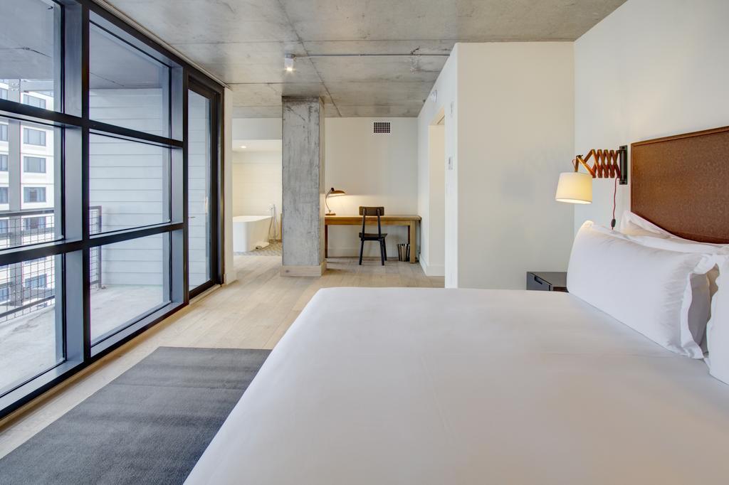Apartament typu Studio z balkonem i łóżkiem typu king-size