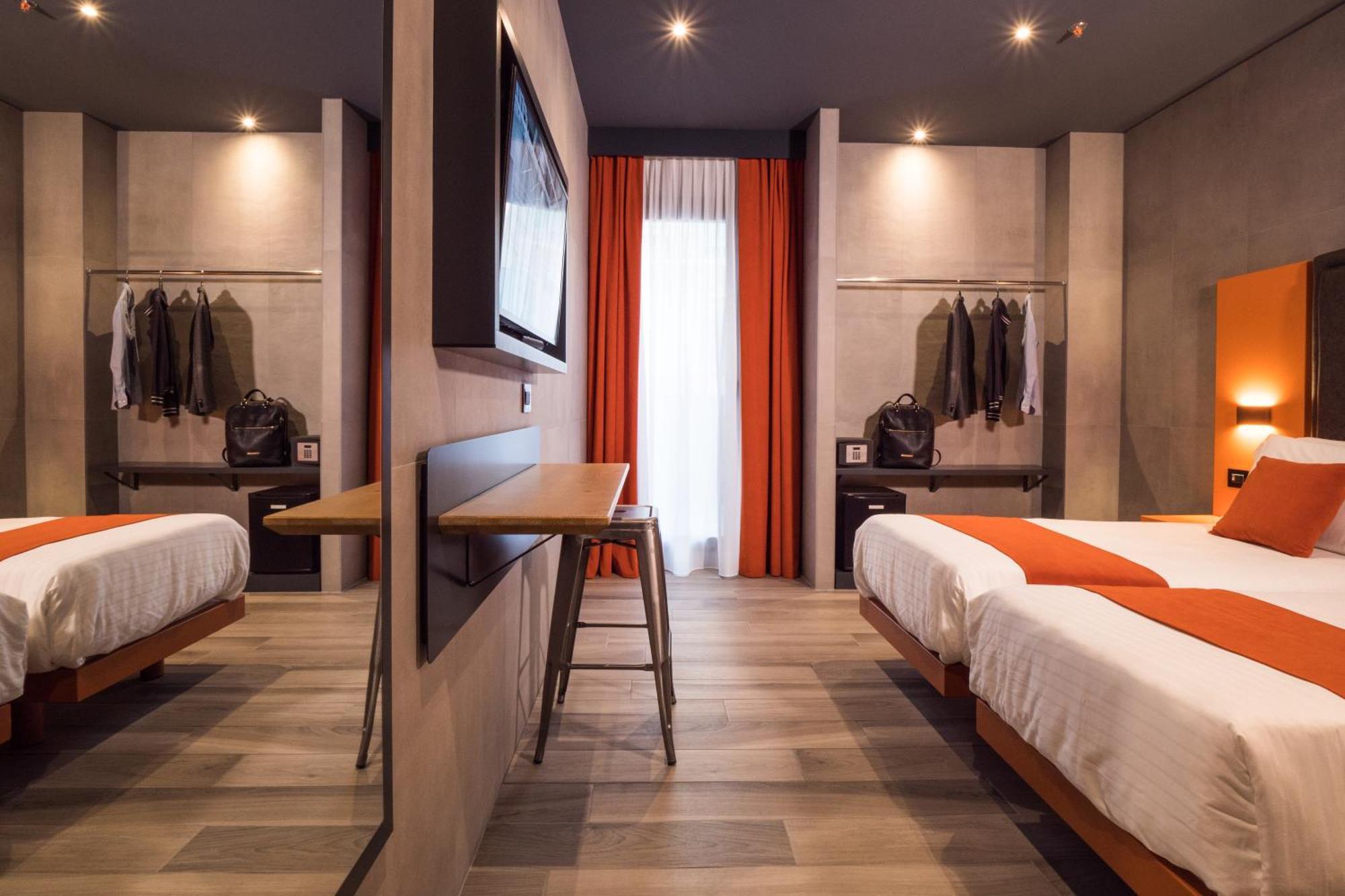 Twin Room,1555986115:JPEG