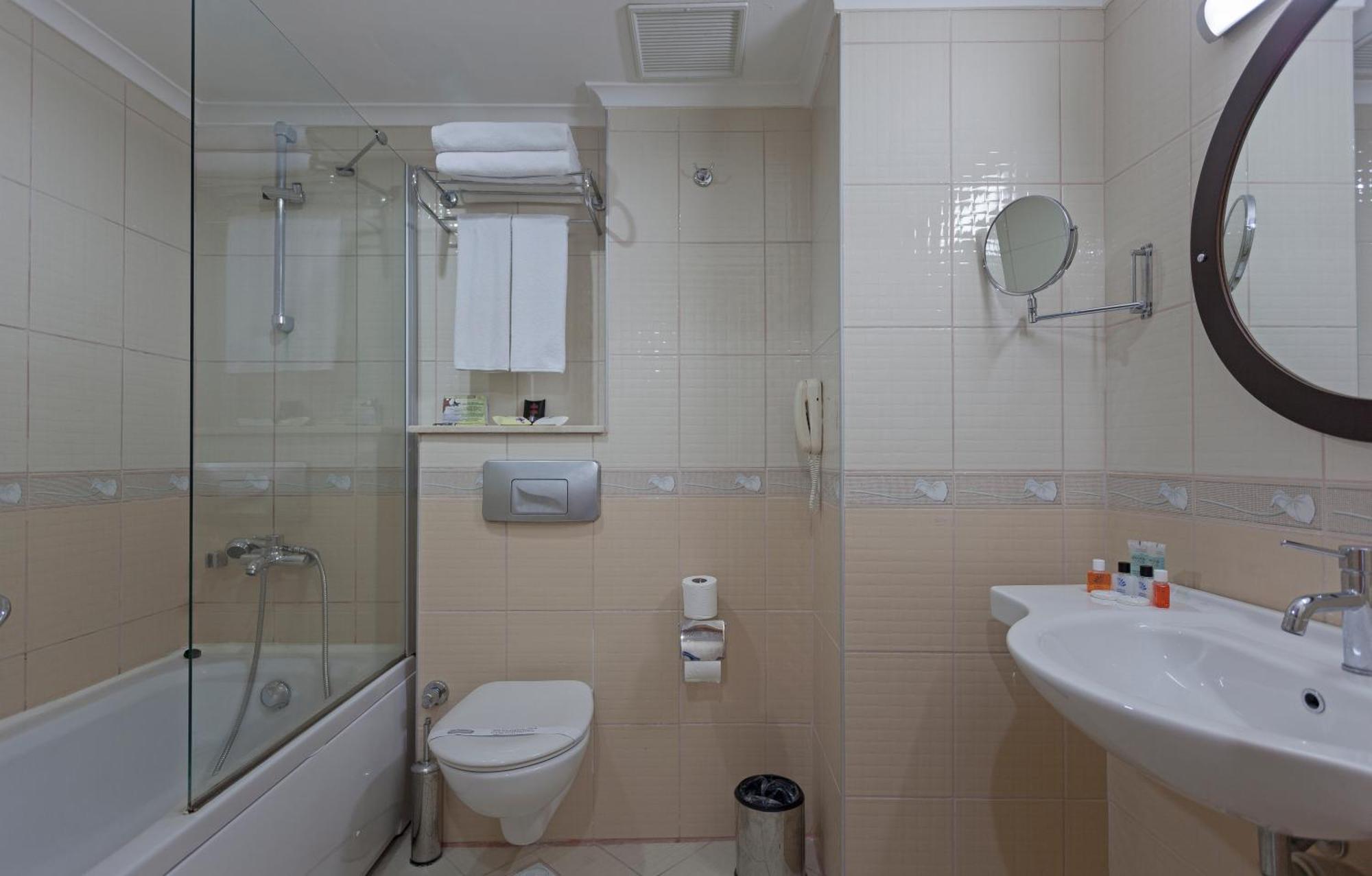 Family Room,1187608897:JPEG