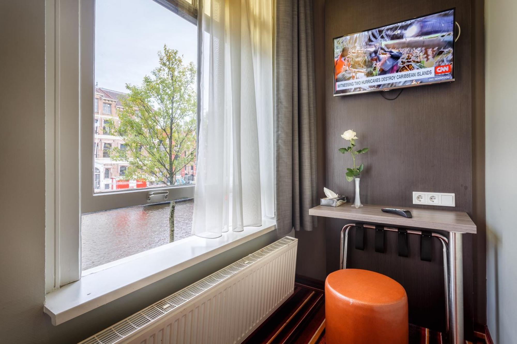 Triple Room Canal View