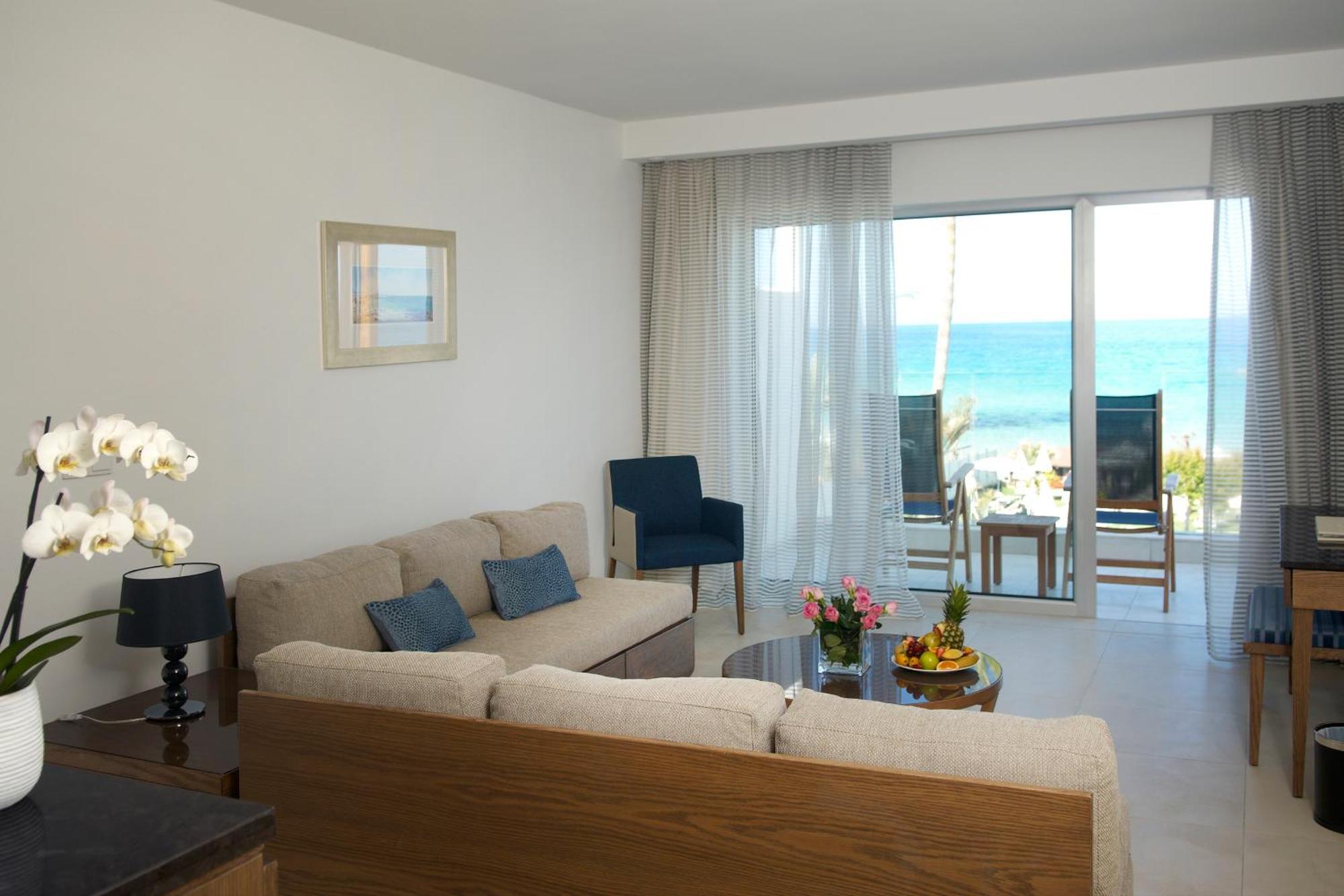 One Bedroom Suite Sea View