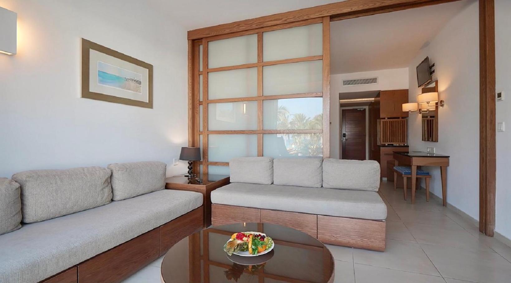 Junior Suite Sea View & Sharing Pool Adults Only