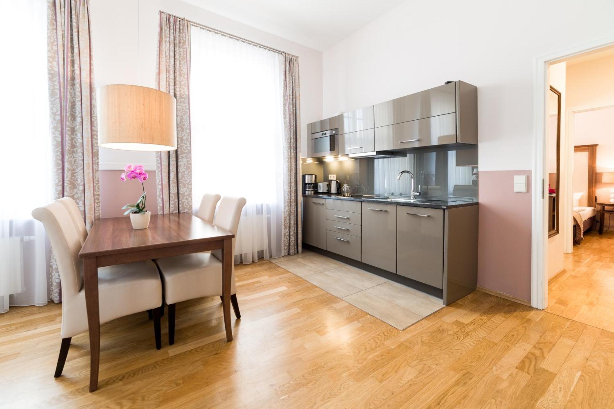 One-Bedroom Apartment,824992034:JPEG
