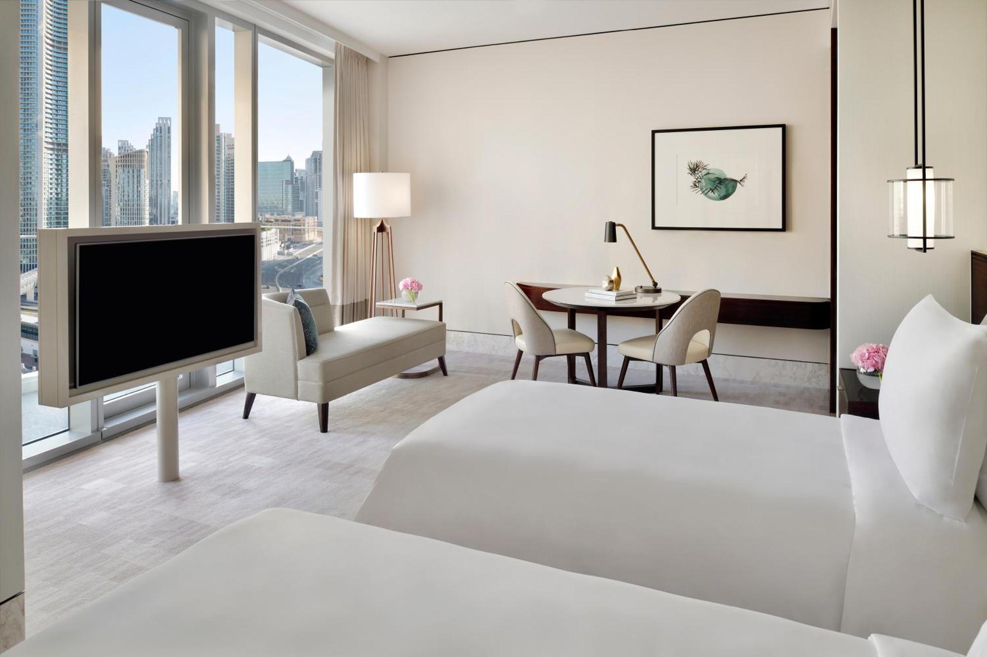 Premier Room Twin – Exclusive Access to Level 54 Infinity Pool