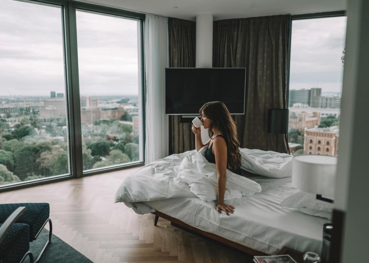 Premium King Suite Skyline View