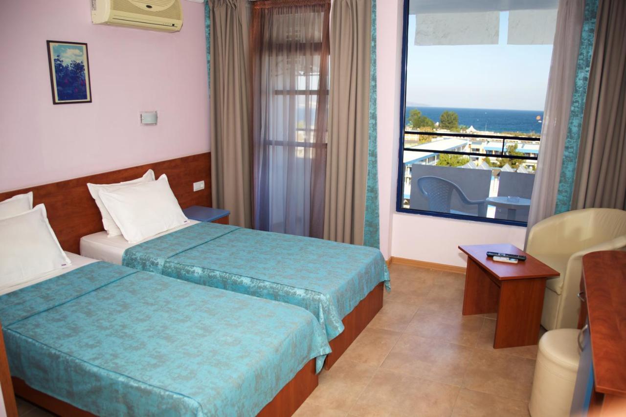 Twin Room with Balcony (2 Adults),1230467497:JPEG