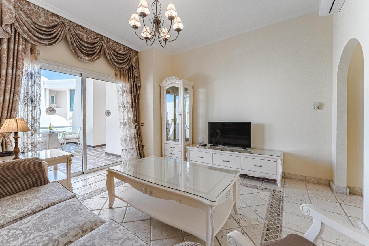 One-Bedroom Suite,1306923037:JPEG