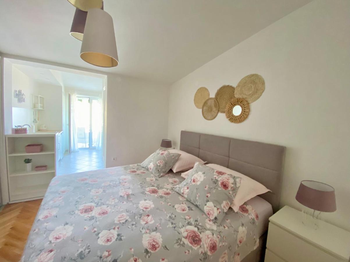 Studio Apartment Sea View