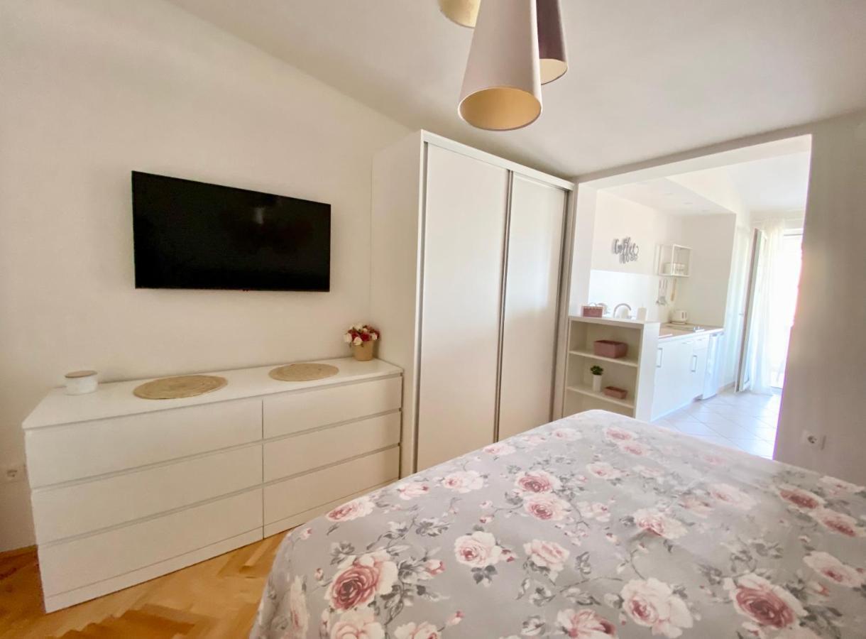 Studio Apartment Sea View