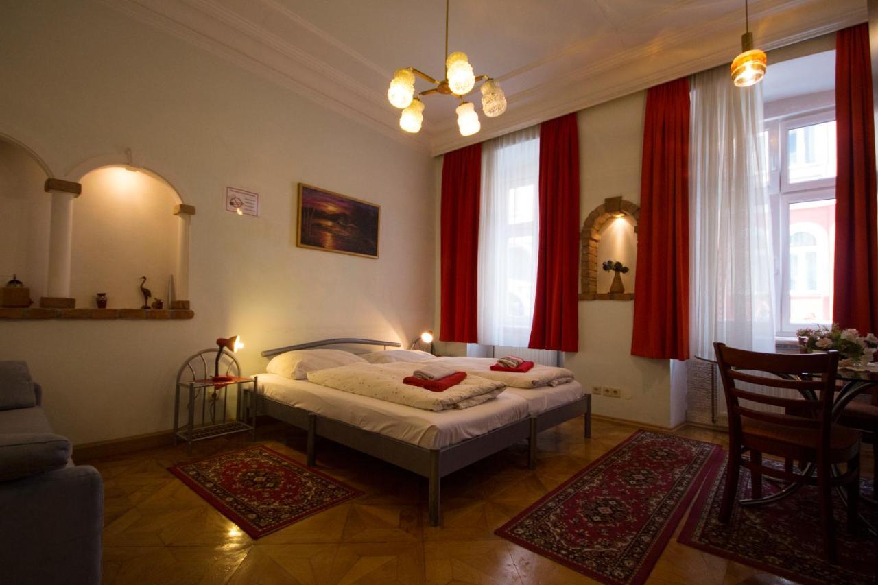 Double Room with Private Bathroom,1543563508:JPEG