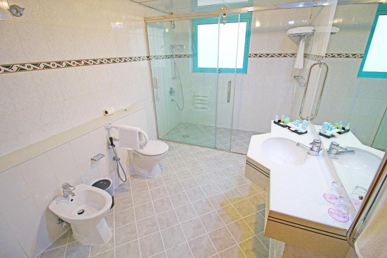 Premier Room Twin or King Creek View