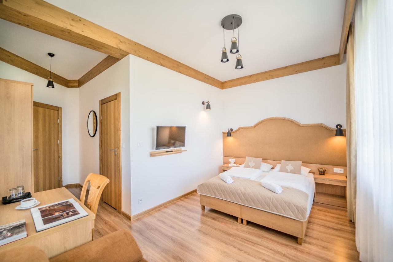 Superior Quadruple Room,1252860670:JPEG