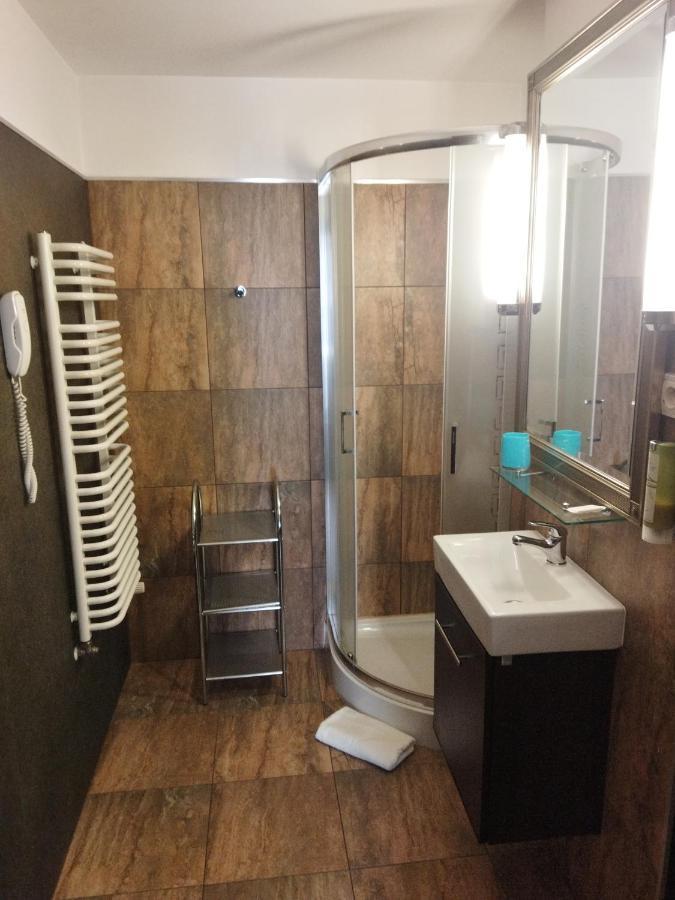 Twin Room,1253372281:JPEG