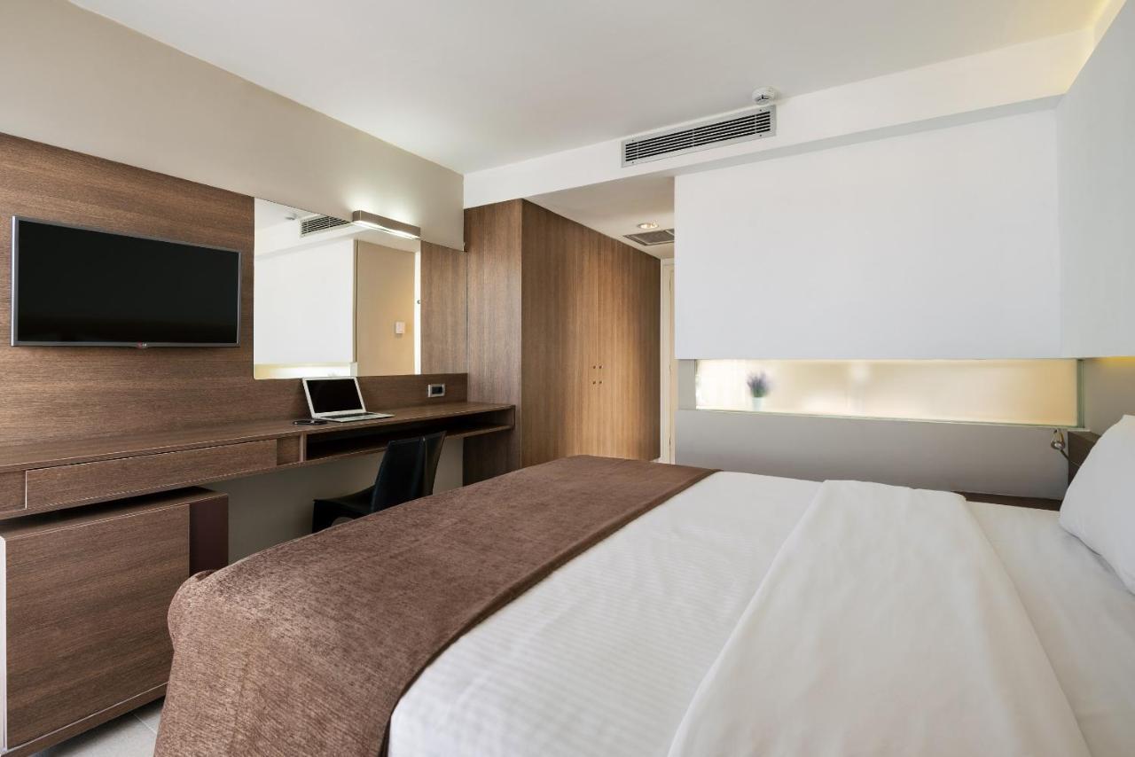 Superior Double Room City View