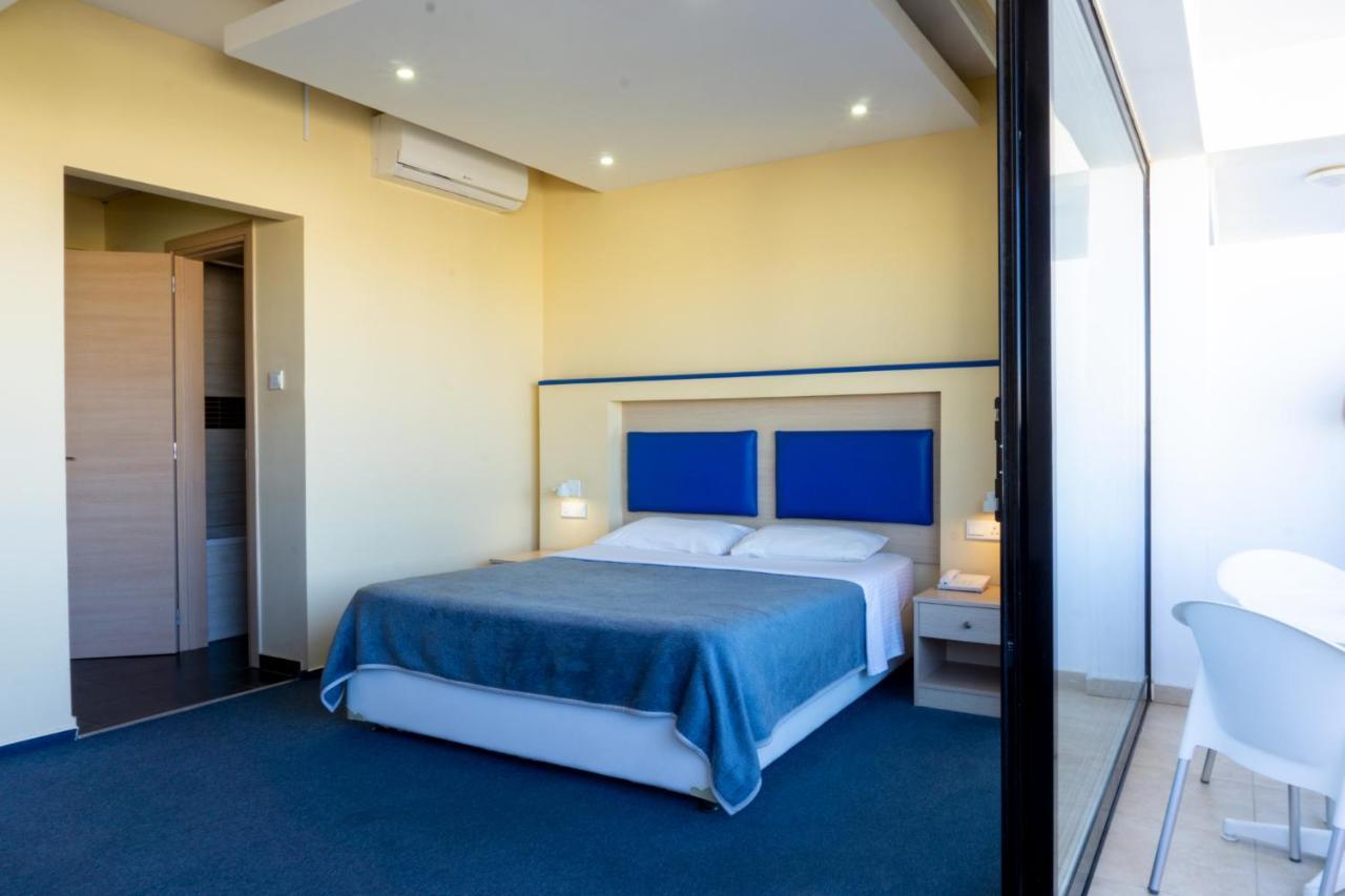 Double or Twin Room Mountain View