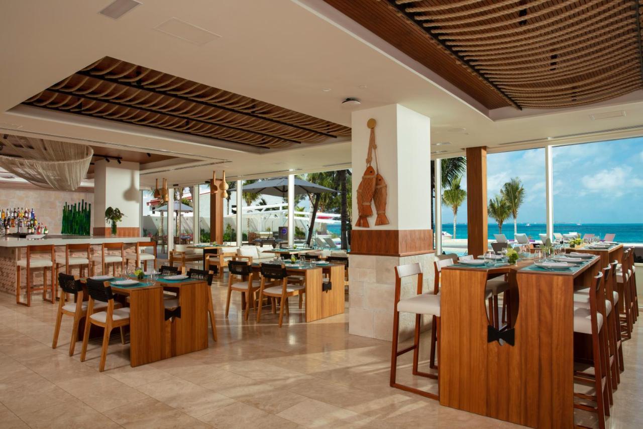 Xhale club Junior Suite upper Ocean Front King