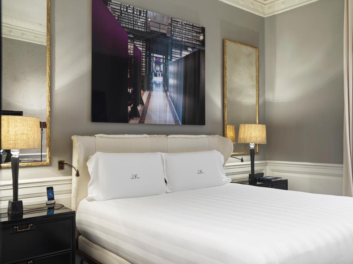 JKDeluxe Room
