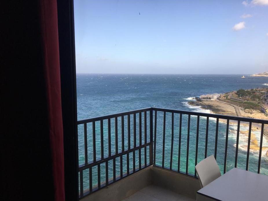 Double or Twin Room Sea View