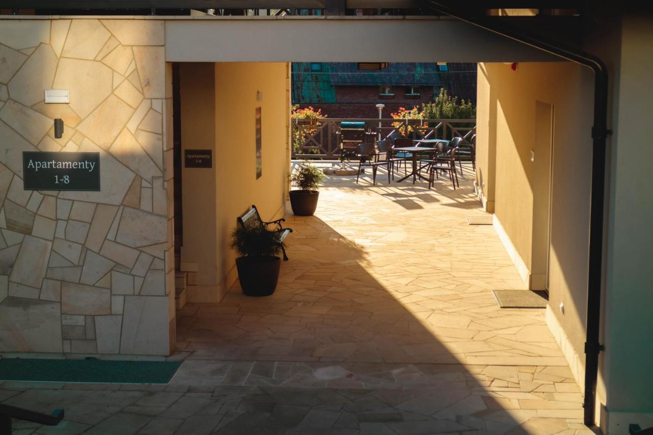 Two-Bedroom Apartment,1265828725:JPEG