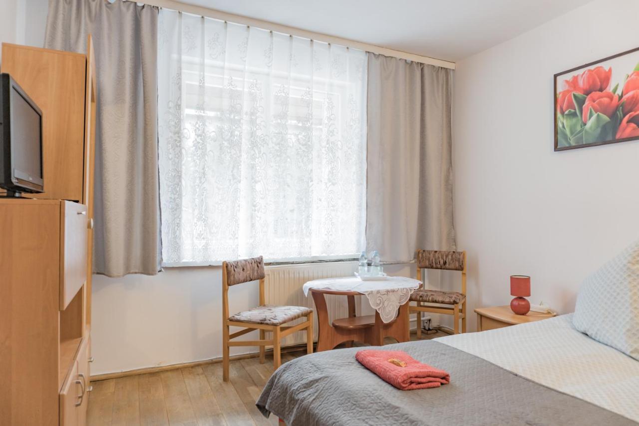 Double Room with Private External Bathroom,1334527676:JPEG