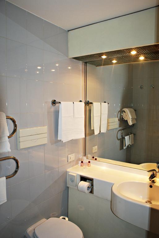 Single Room Shower