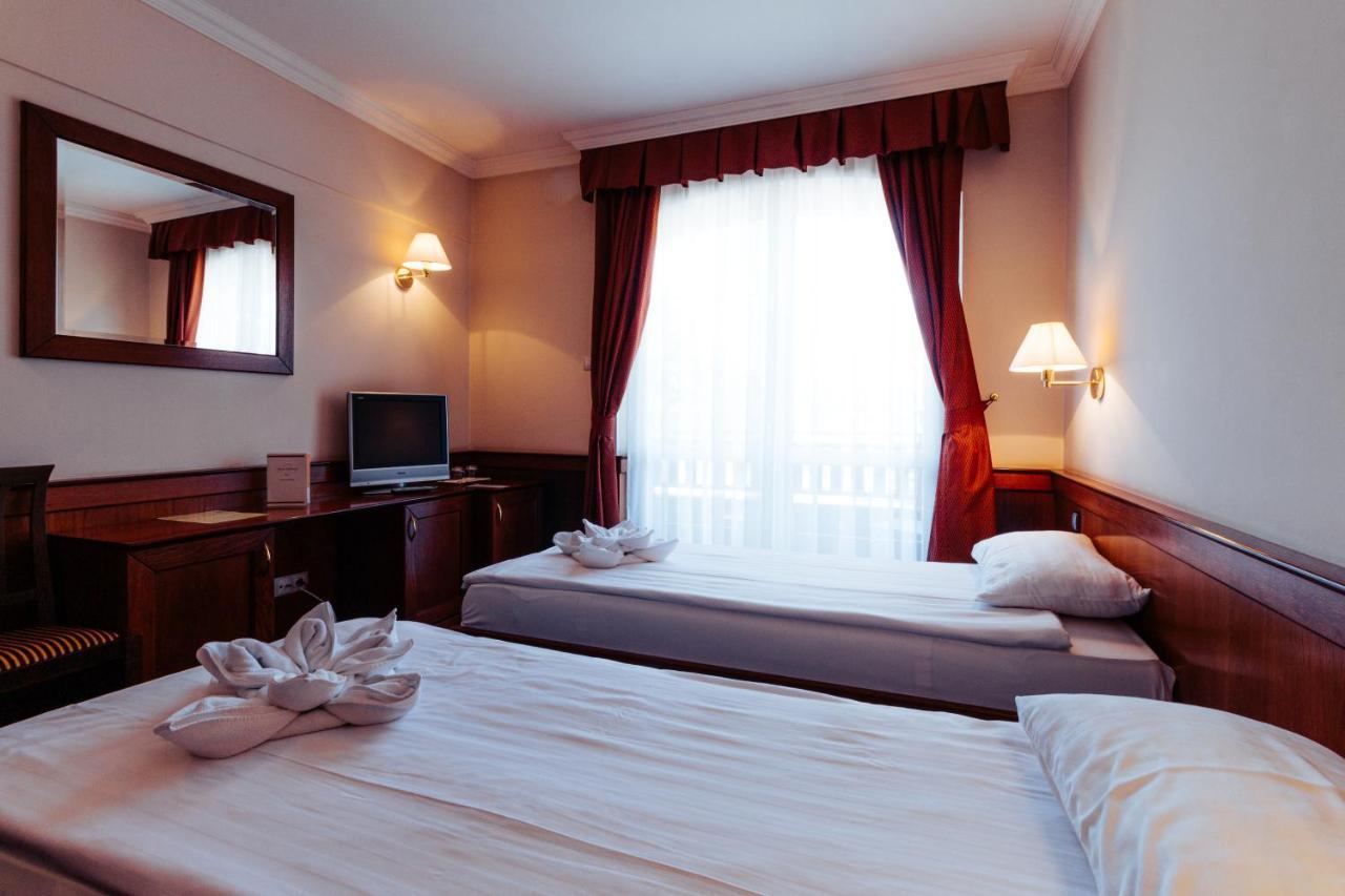 Double or Twin Room Balcony