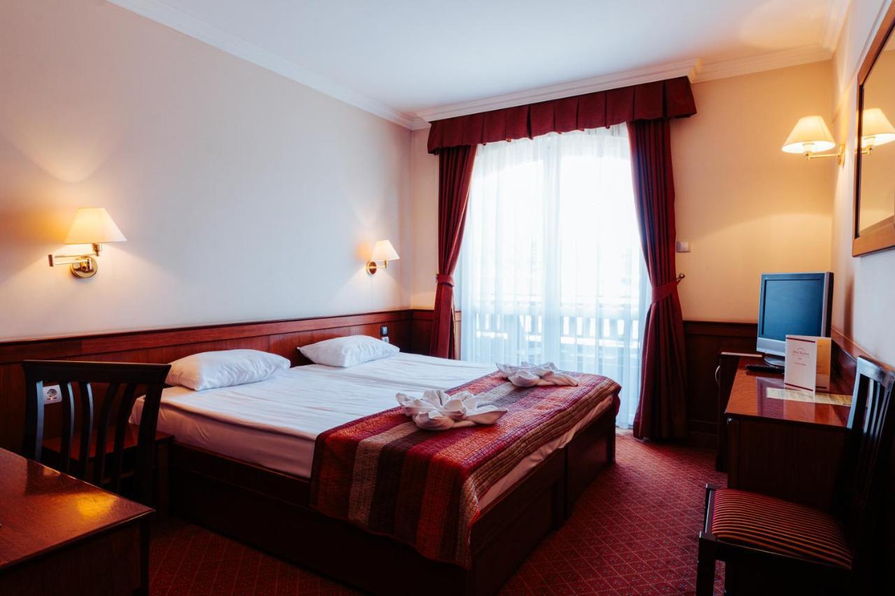 Double or Twin Room Balcony