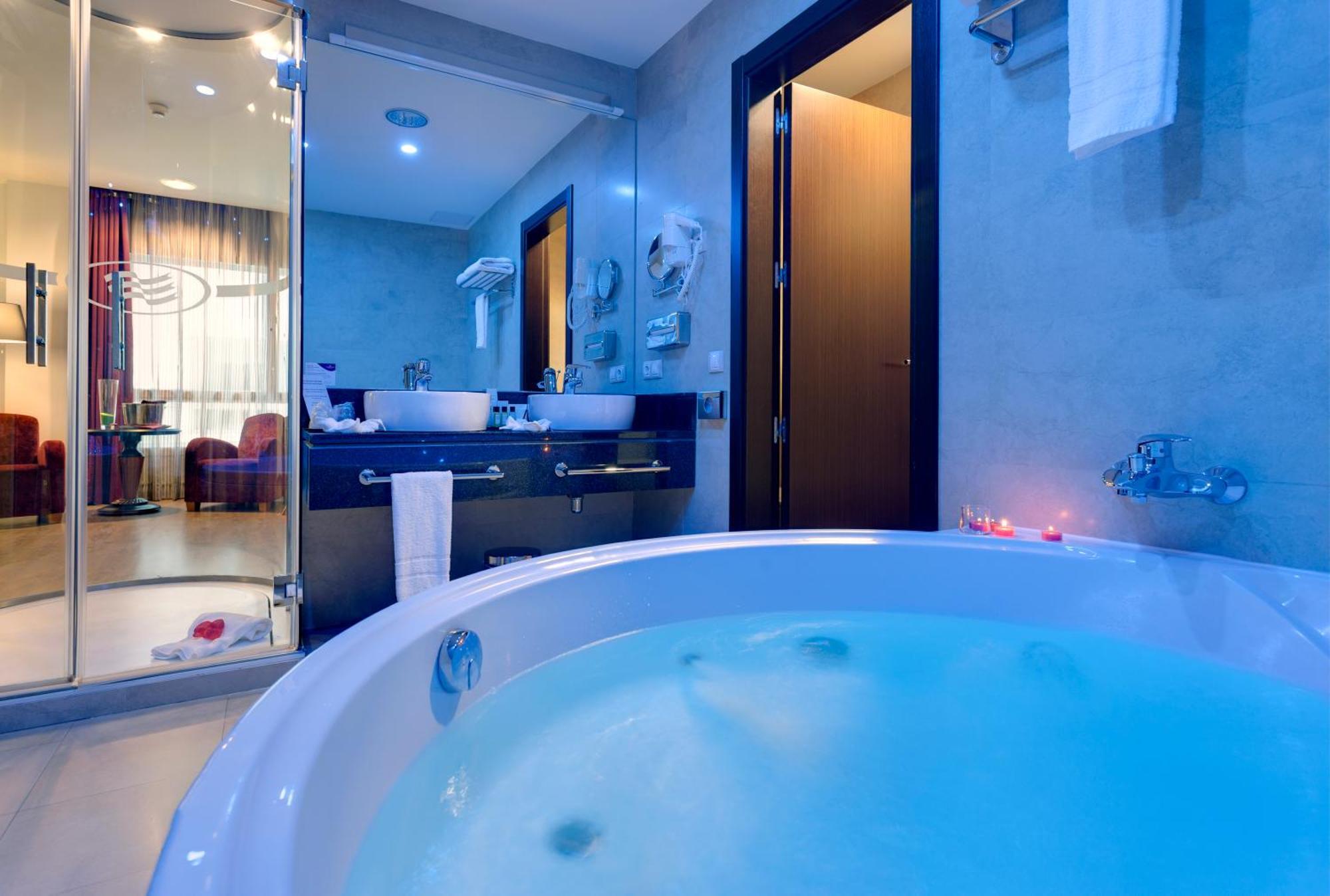Apartament  typu Junior Suite z łóżkiem typu king-size