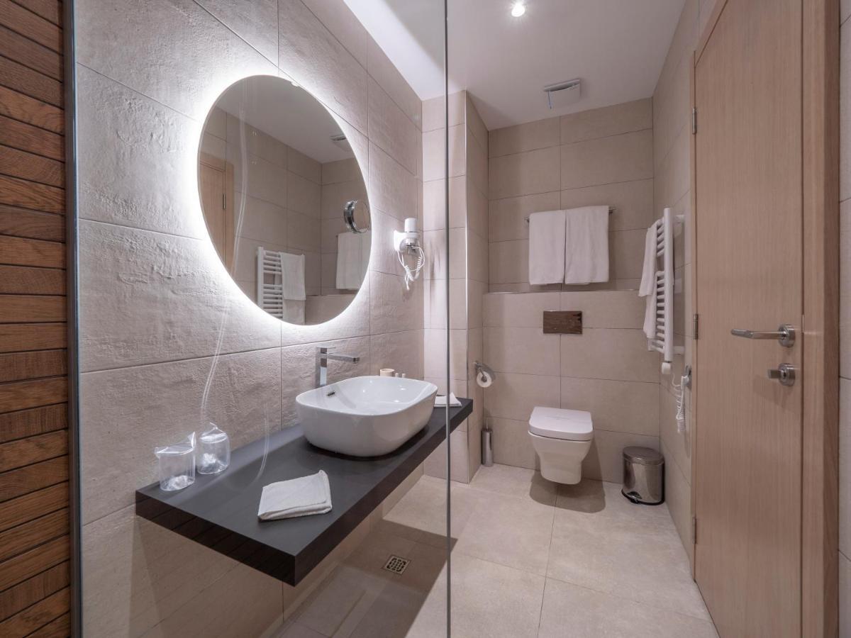 Superior Double Room Double Bed or 2 Single Beds Side Sea View
