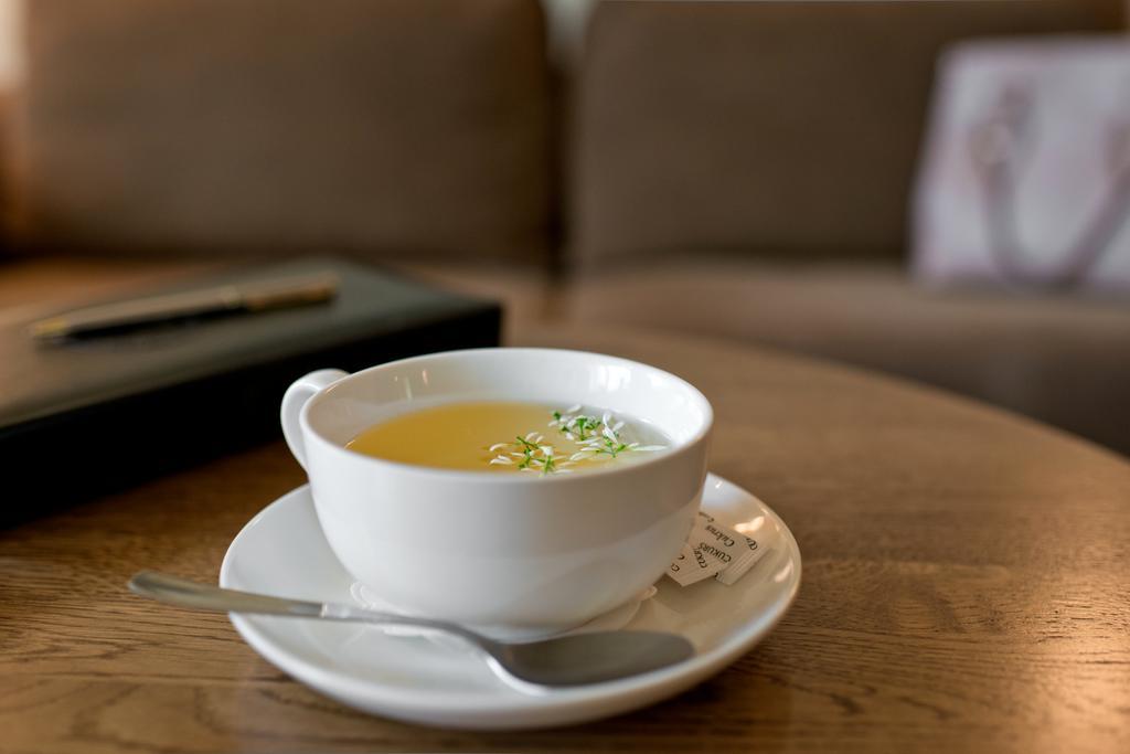 Queen Suite,1651163474:JPEG