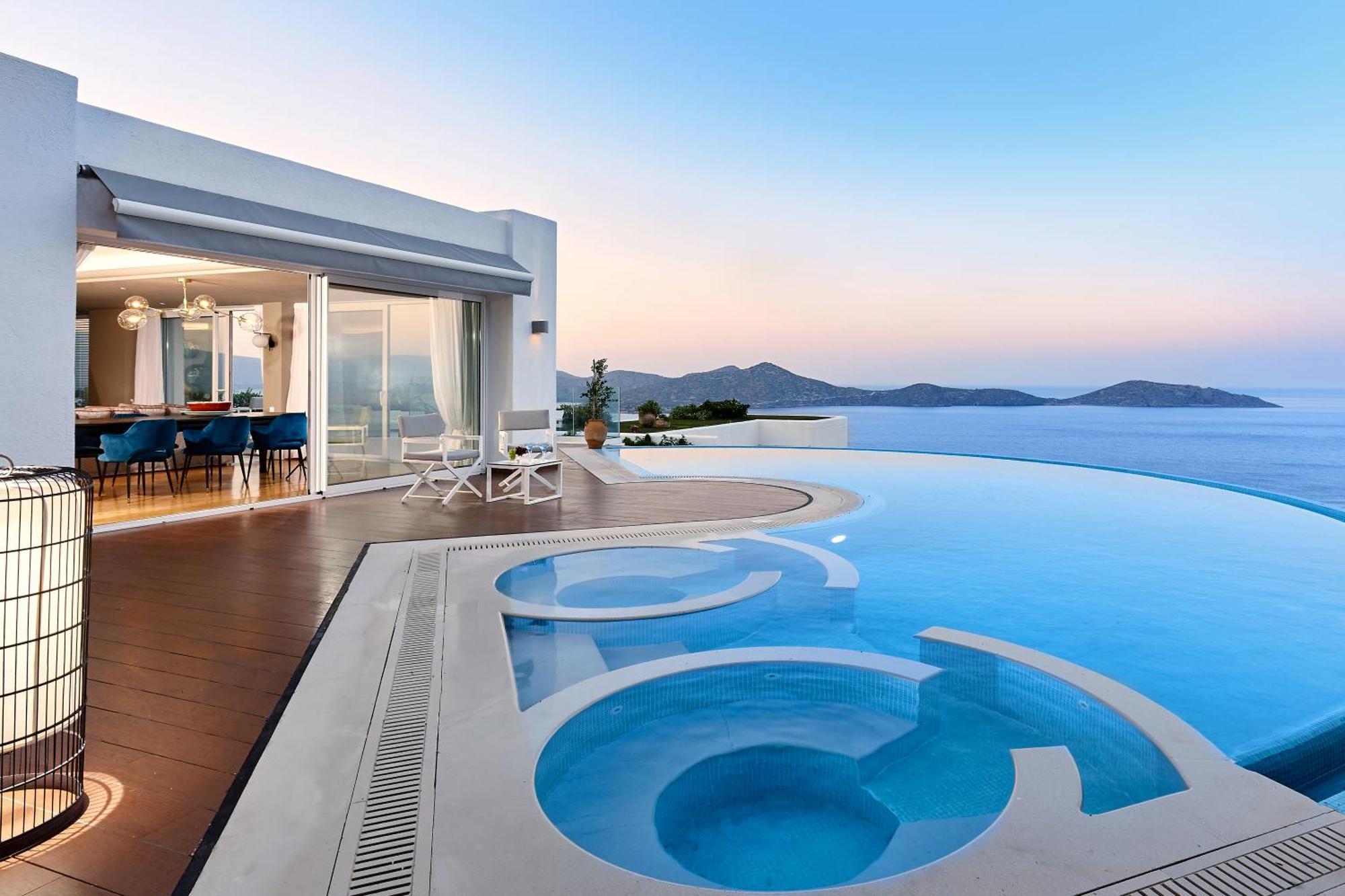 Four Bedroom Royal Spa Villa Private Pool Sea view