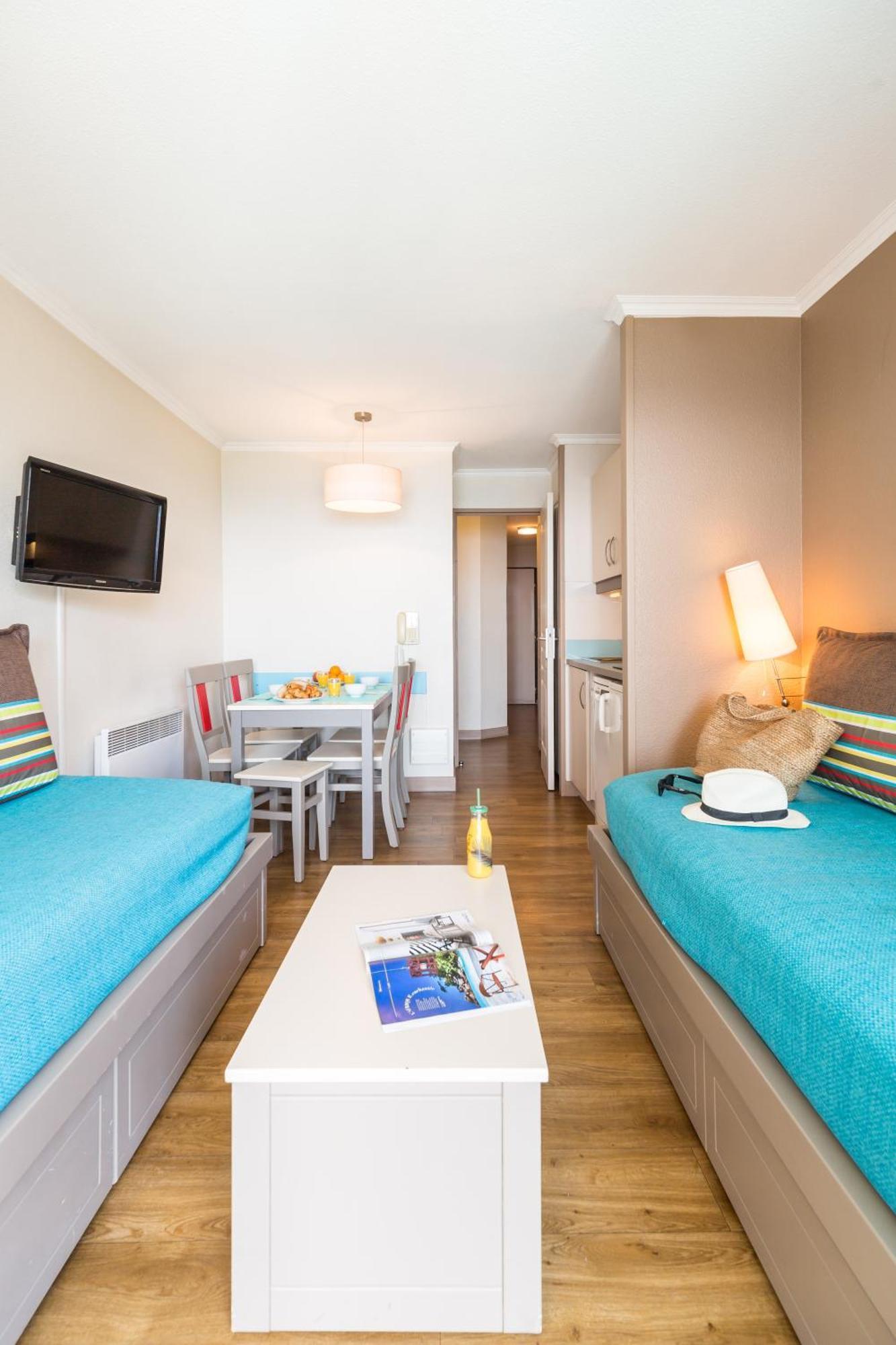 One-Bedroom Apartment Terrace or Balcony Sea View