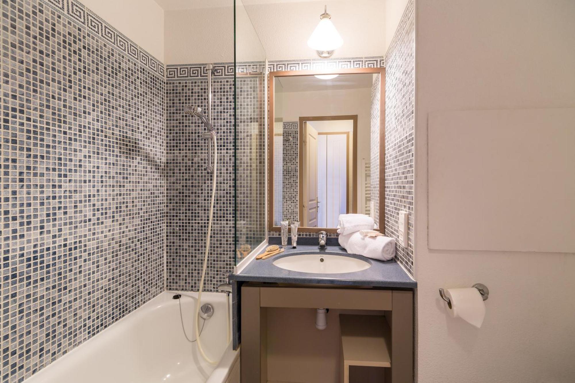 Studio Sleeping Alcove Air conditioning Terrace or Balcony Sea View