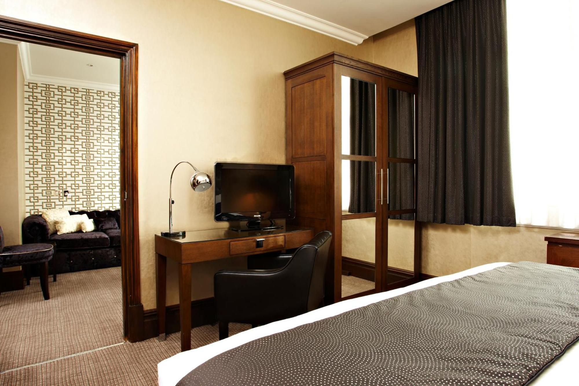 King Magistrate Suite