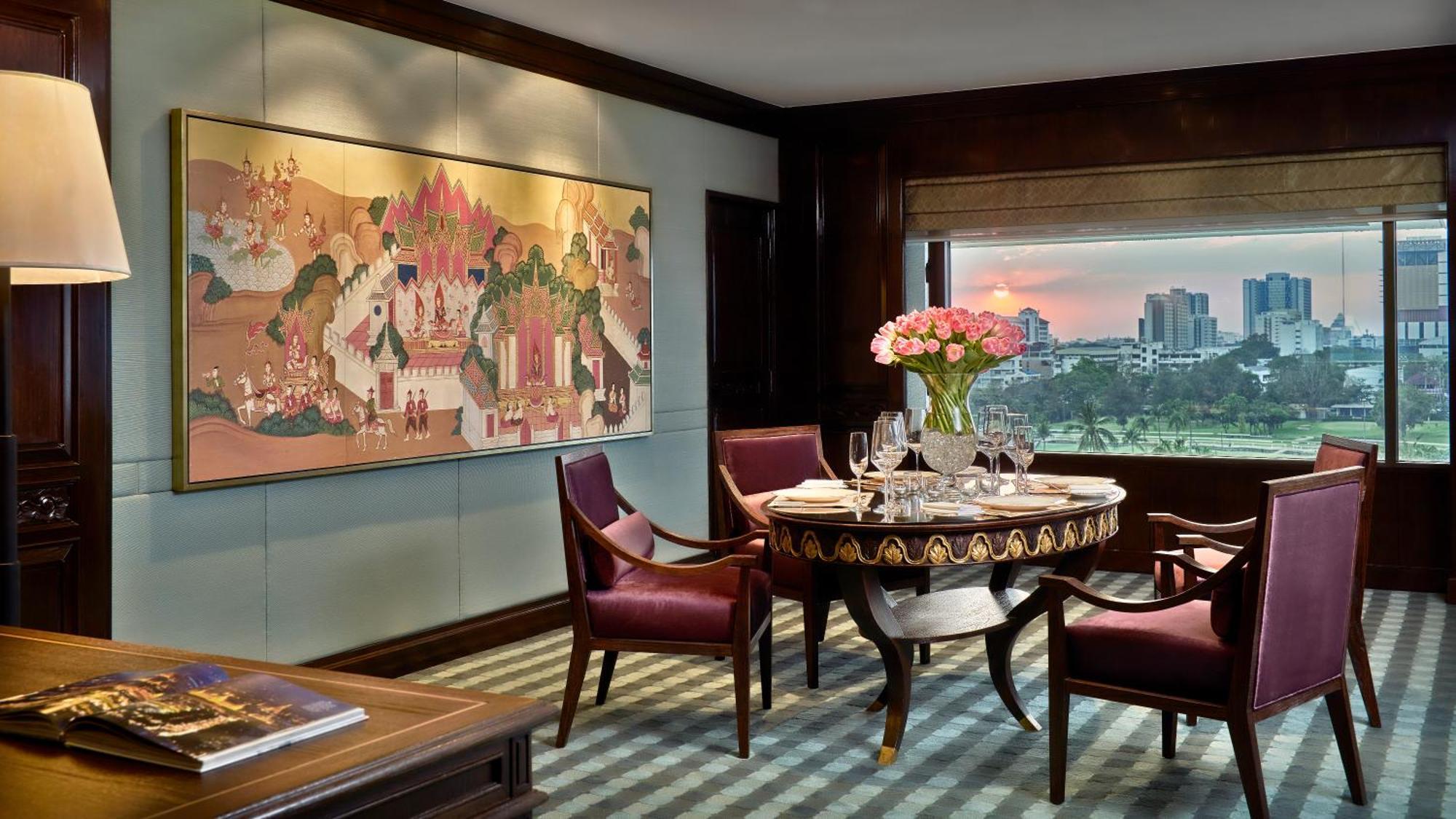 Royal Suite with Breakfast, Afternoon Tea, Evening Cocktails and Canapes