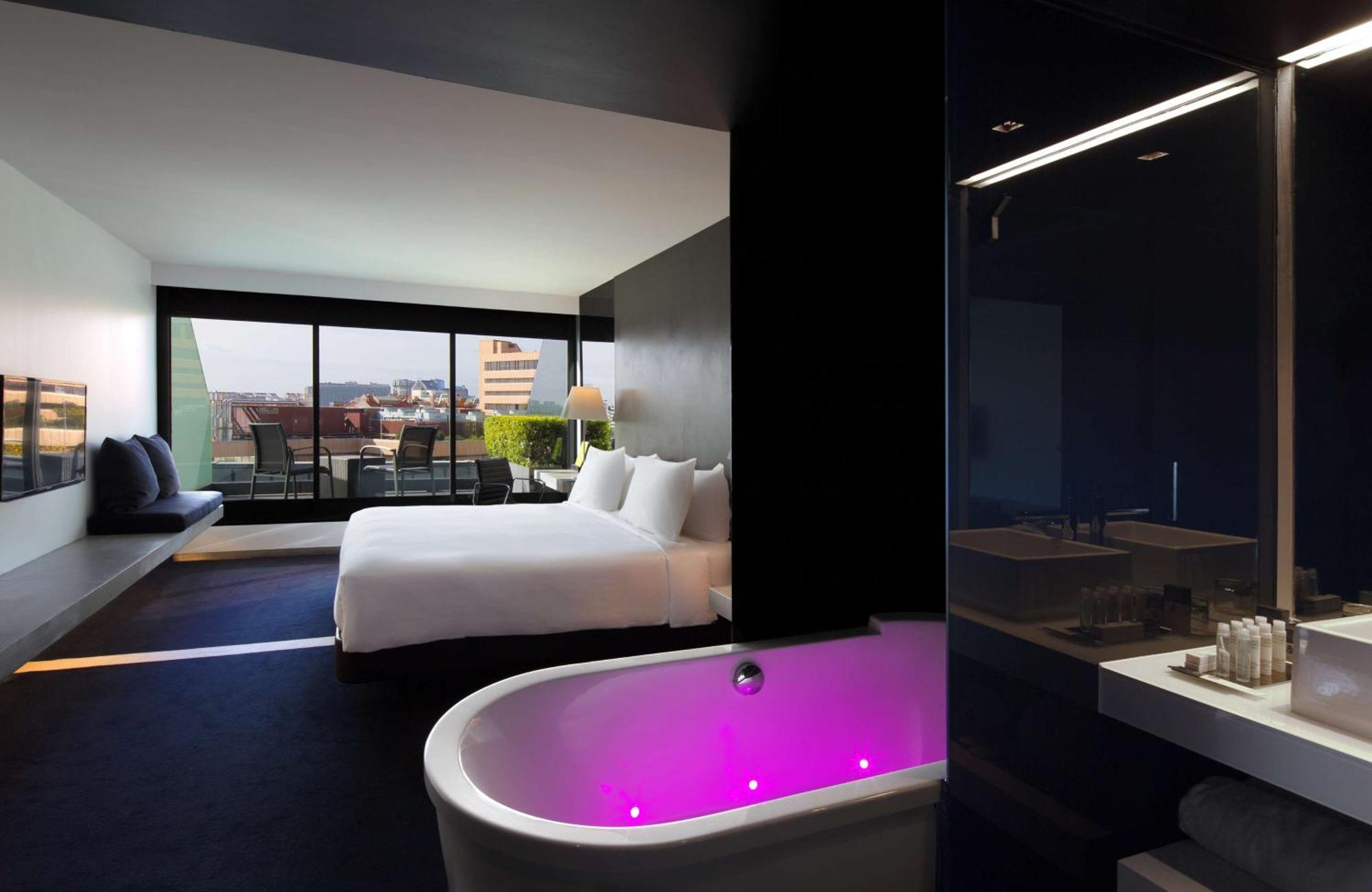 King Premium with Terrace,1544121283:JPEG