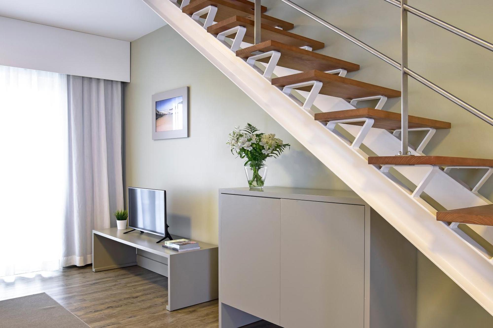 Premium Duplex One Bedroom Apartment Balcony Pool View