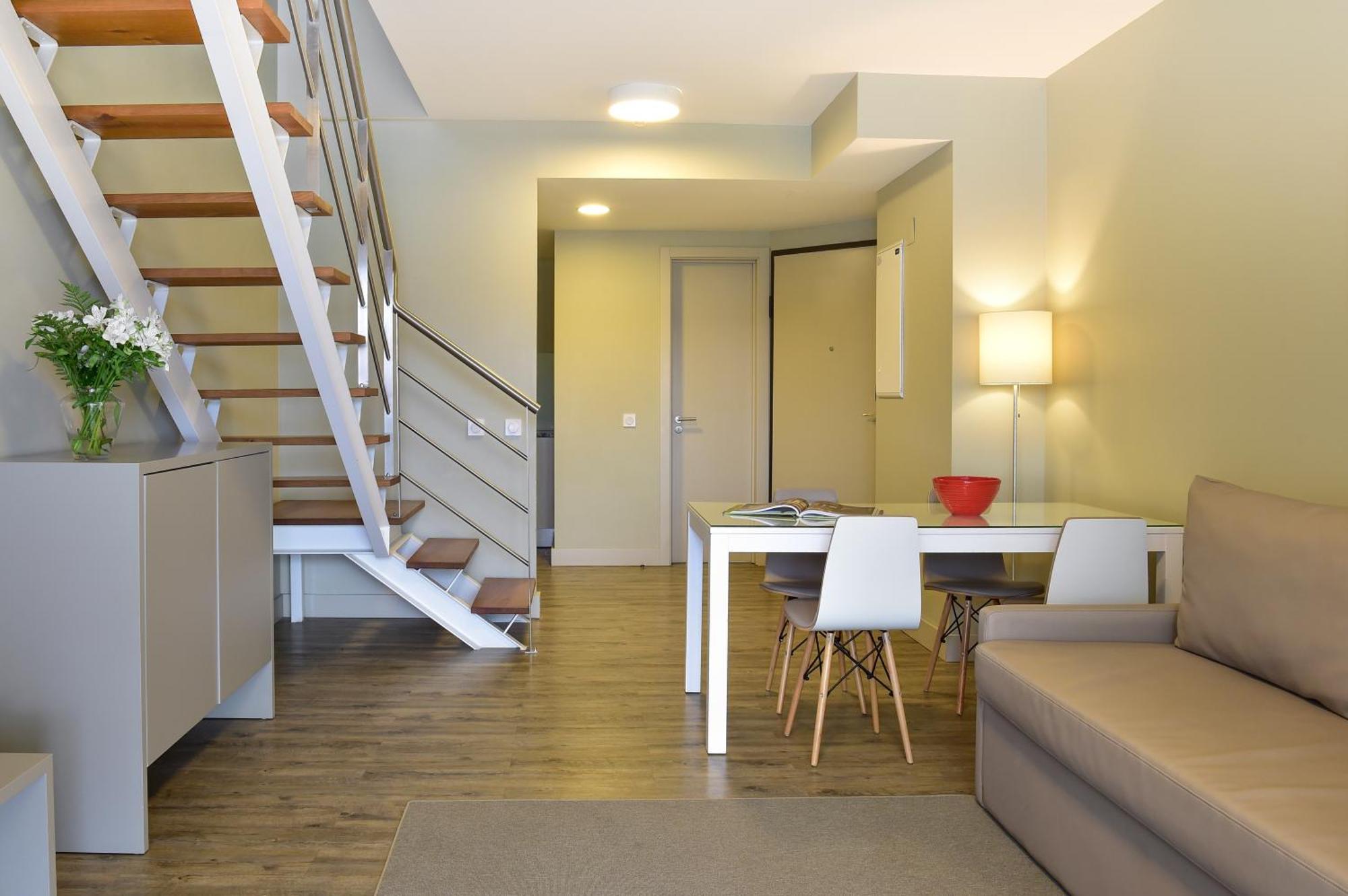 Premium Duplex One Bedroom Apartment Balcony Pool View