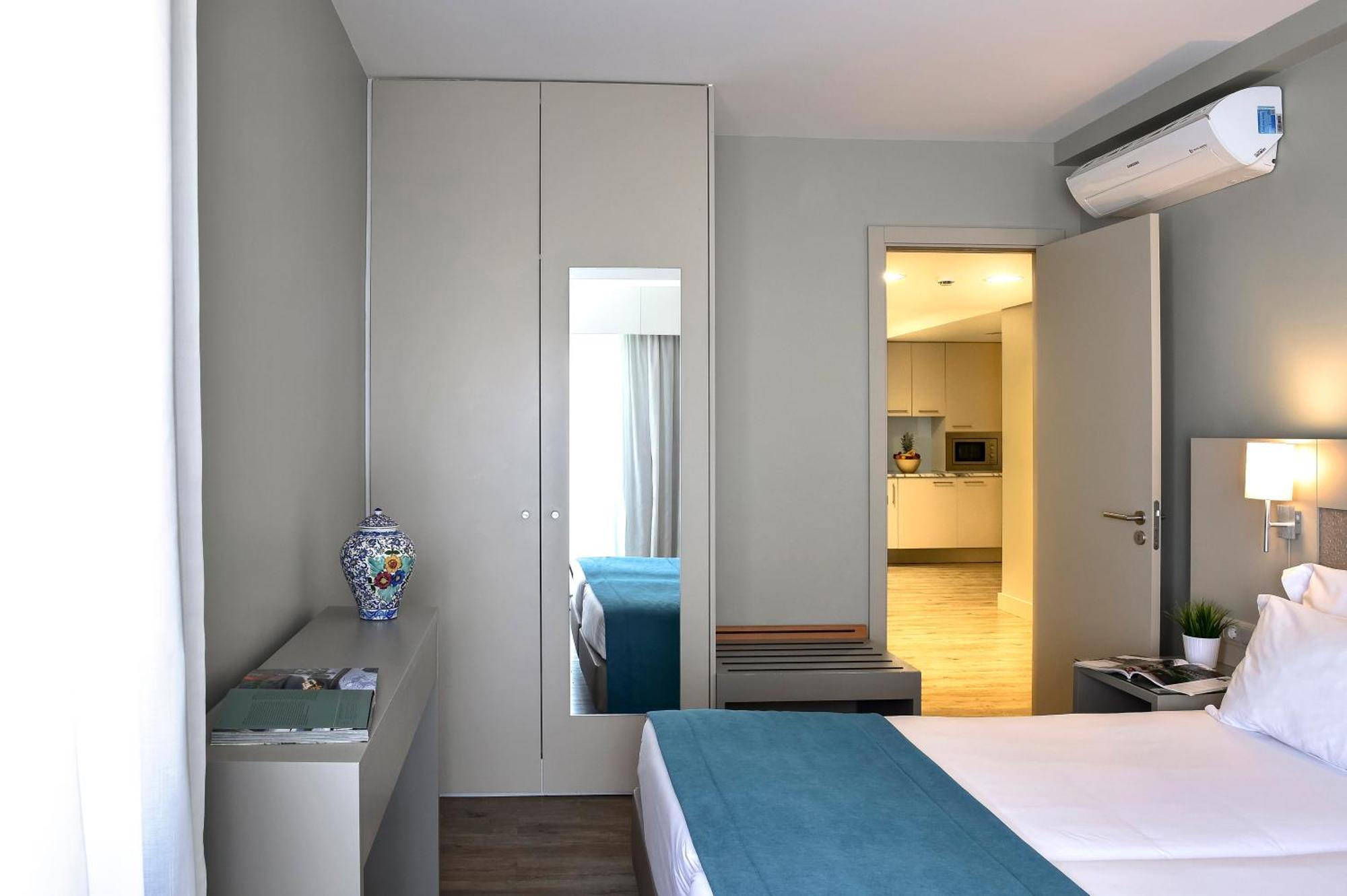 Premium Two-Bedroom Apartment City View
