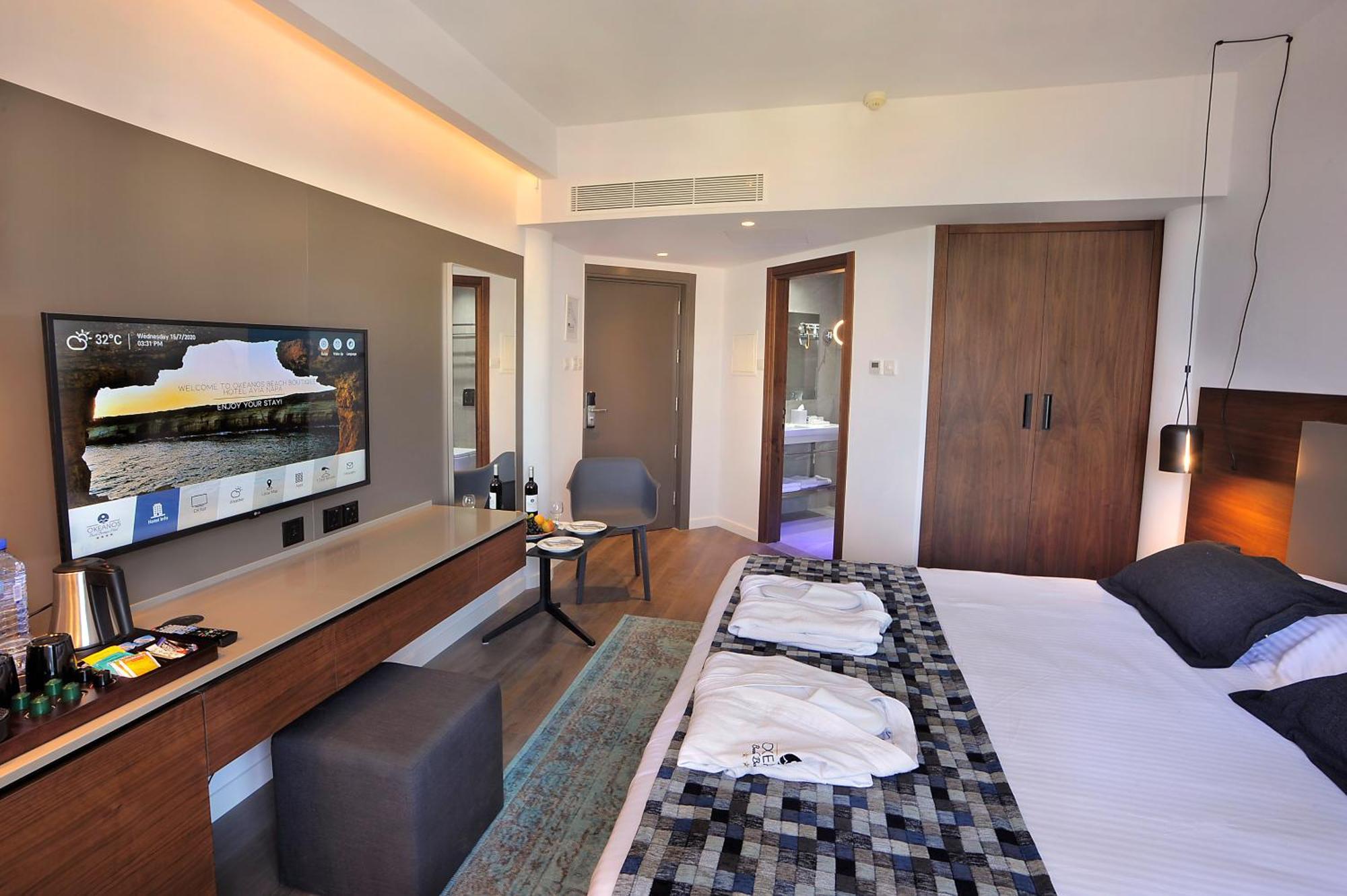 Deluxe Double or Twin Room Sea View