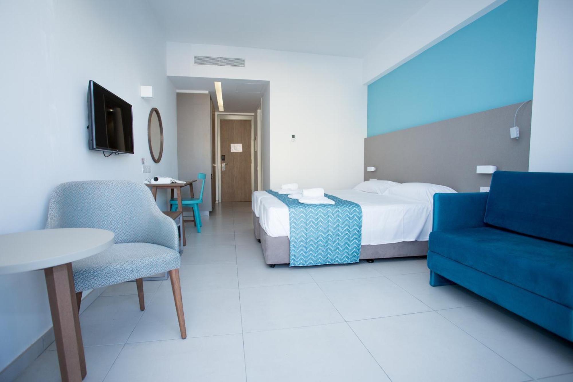 Standard Double or Twin Room Sea View