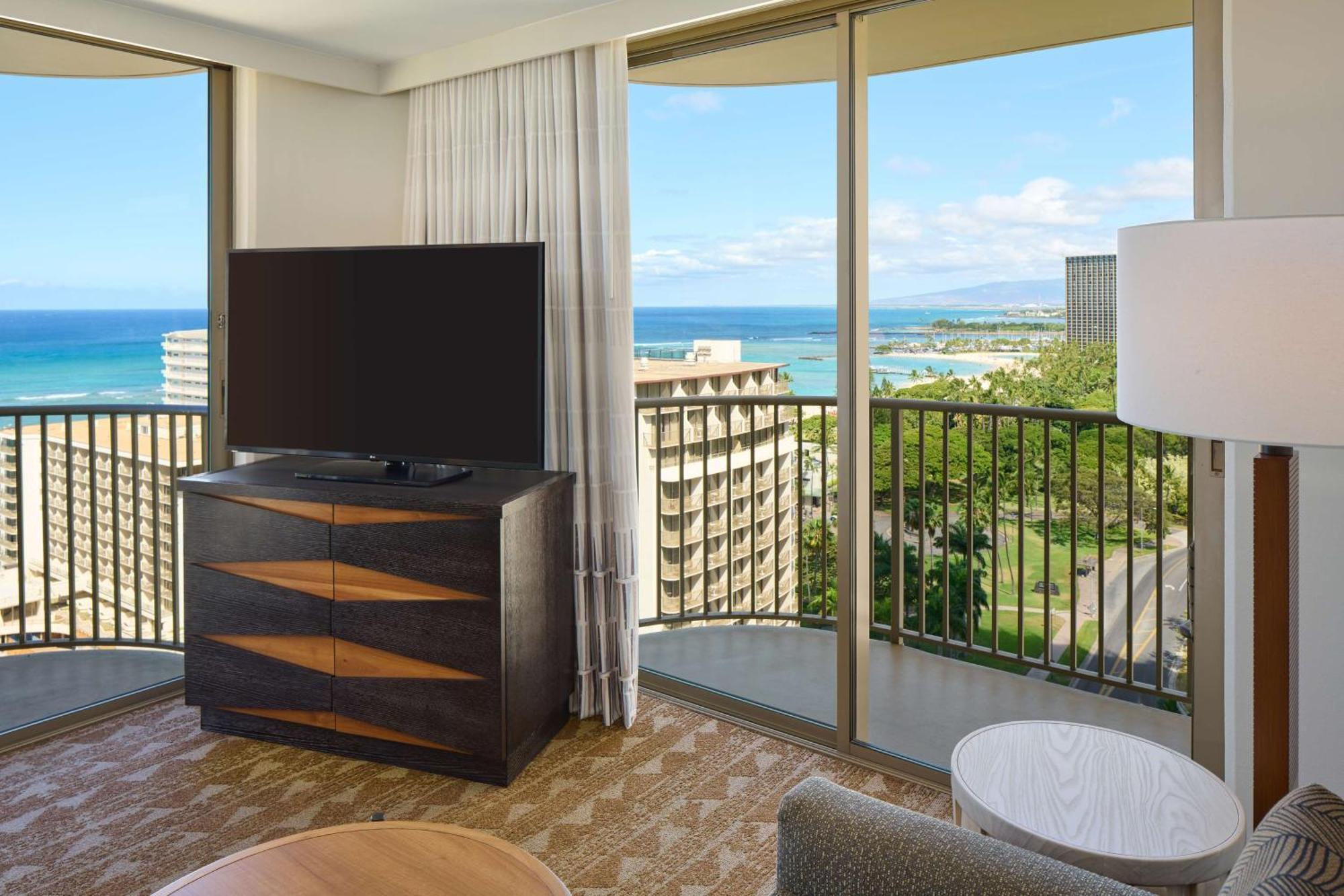 Apartament typu Premium Suite z 1 sypialnią, łóżkiem typu king-size i widokiem na ocean