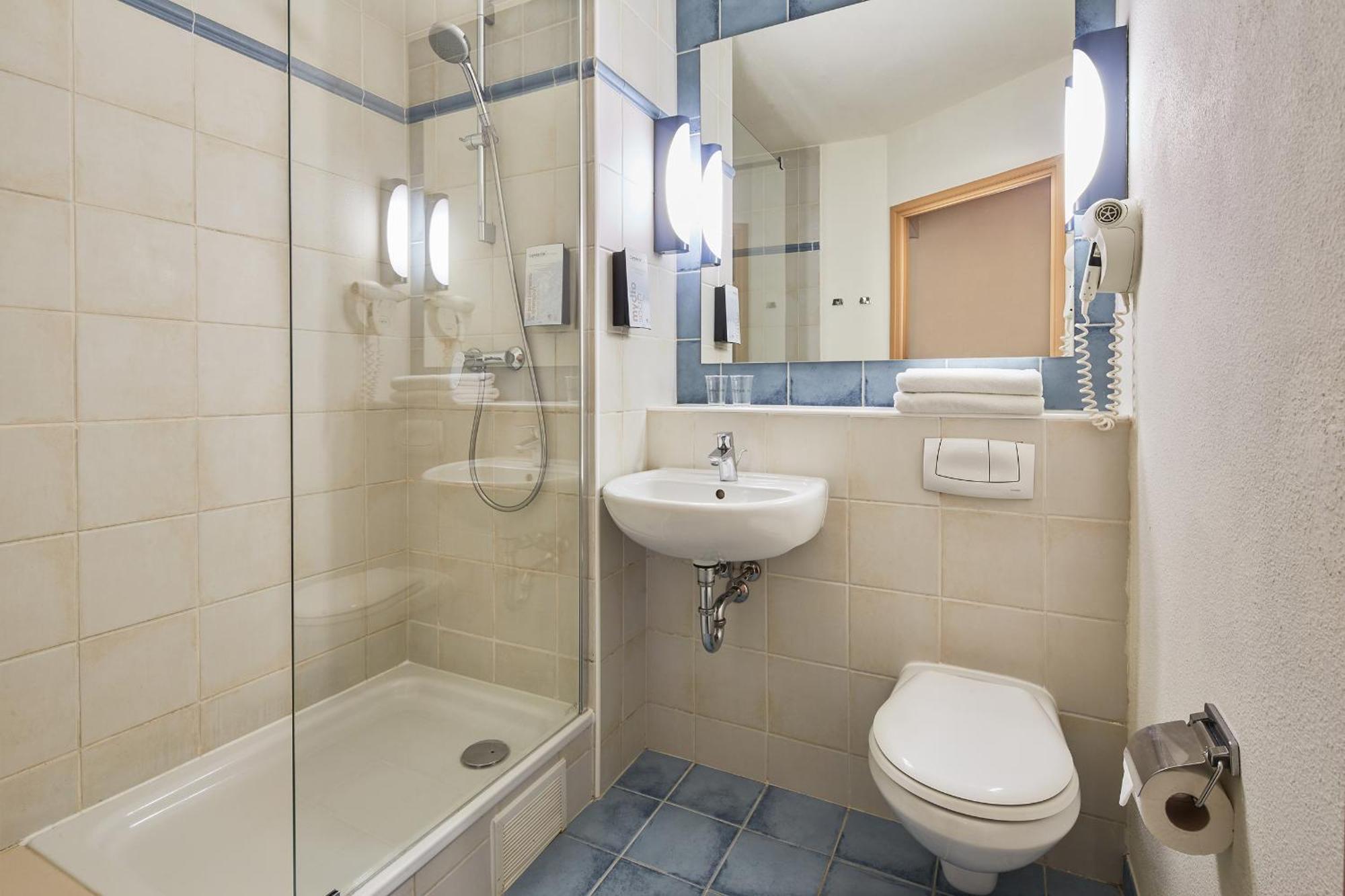 Junior Suite with 1 King Bed and Sofa Bed,1277078575:JPEG